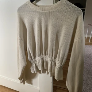 Zara topp🫶🏼 - Superfin topp från zara! 100 kr + frakt🫶🏼