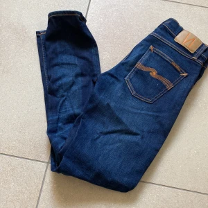 Nudie jeans  - Säljer ett par nudie jeans jag knappt använt då jag tröttnat på dom nypris ca 1400