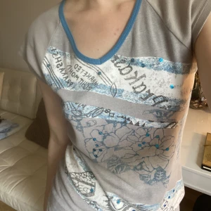 Topp - Fin topp från vero Moda, köpt secondhand! Frakt tillkommer🧚🏻