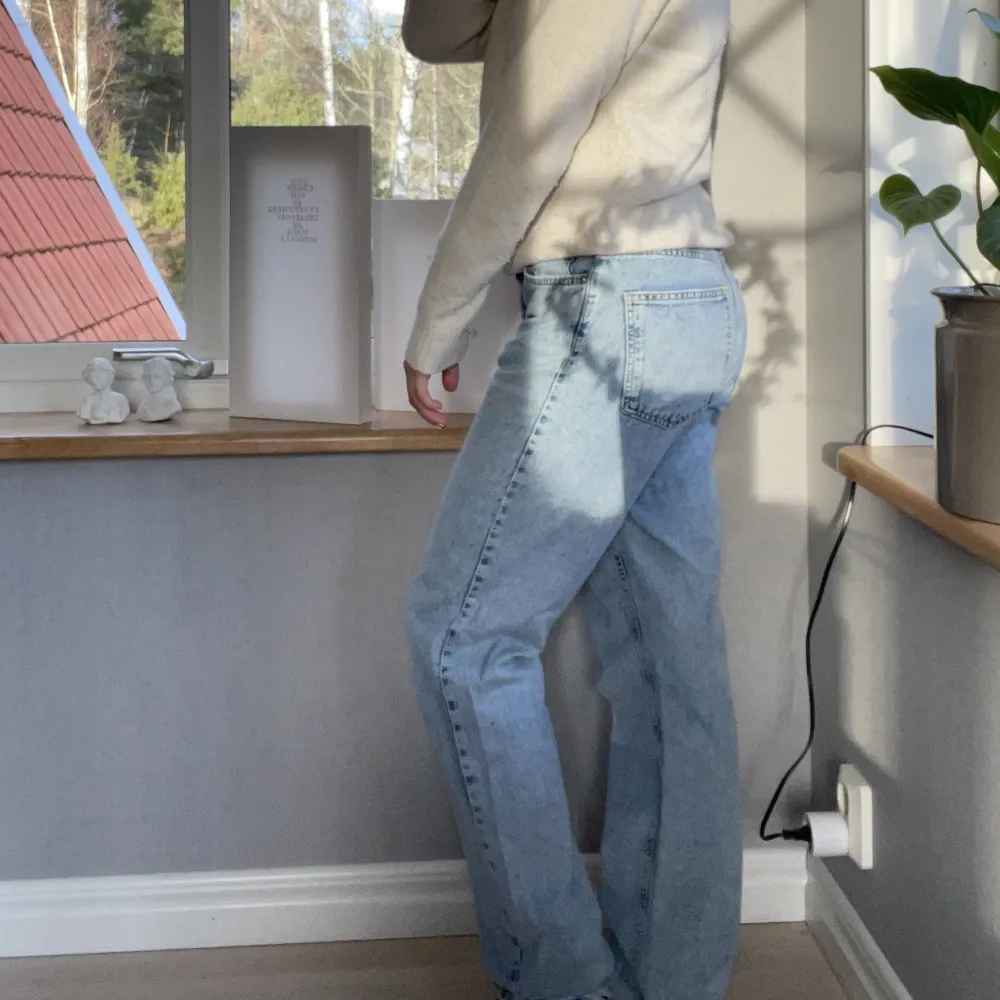 Midwaist jeans. Dem är andvända få tal gånger ❤️ skriv för frågor. Jeans & Byxor.
