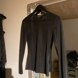 Mesh tröja  - Mesh tröja från monki, kommer inte till användning 🤍