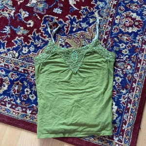 Y2k topp - Sååå fin topp från vero Moda i storlek M💚