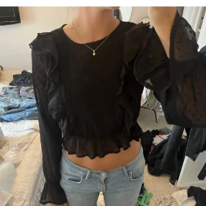 Blus💗💗 - Sååå fin blus från NA-KD  Skriv för fler bilder💗💗