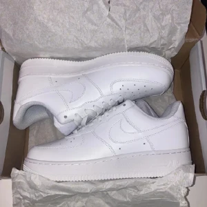 Airforce 1 vita - Endast använda fåtal gånger och verkligen värt priset! 🫶🏼