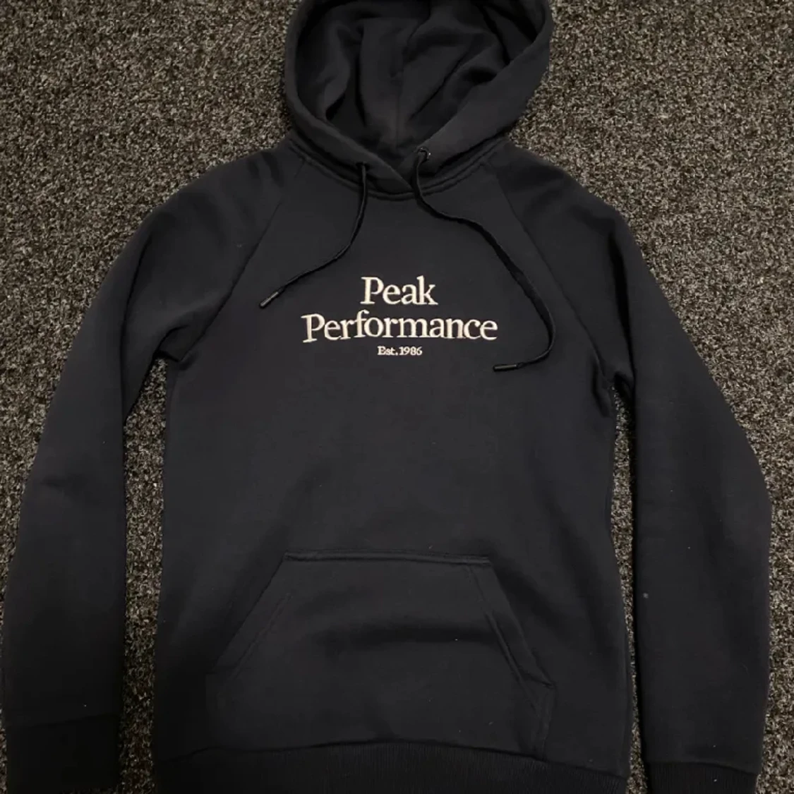 Peak performance hoodie