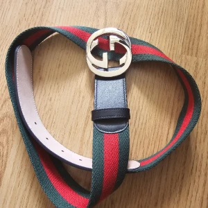 GUCCI web Belt 90cm  - Selling Geniune Gucci web belt Green& red with recipt.  Size 90