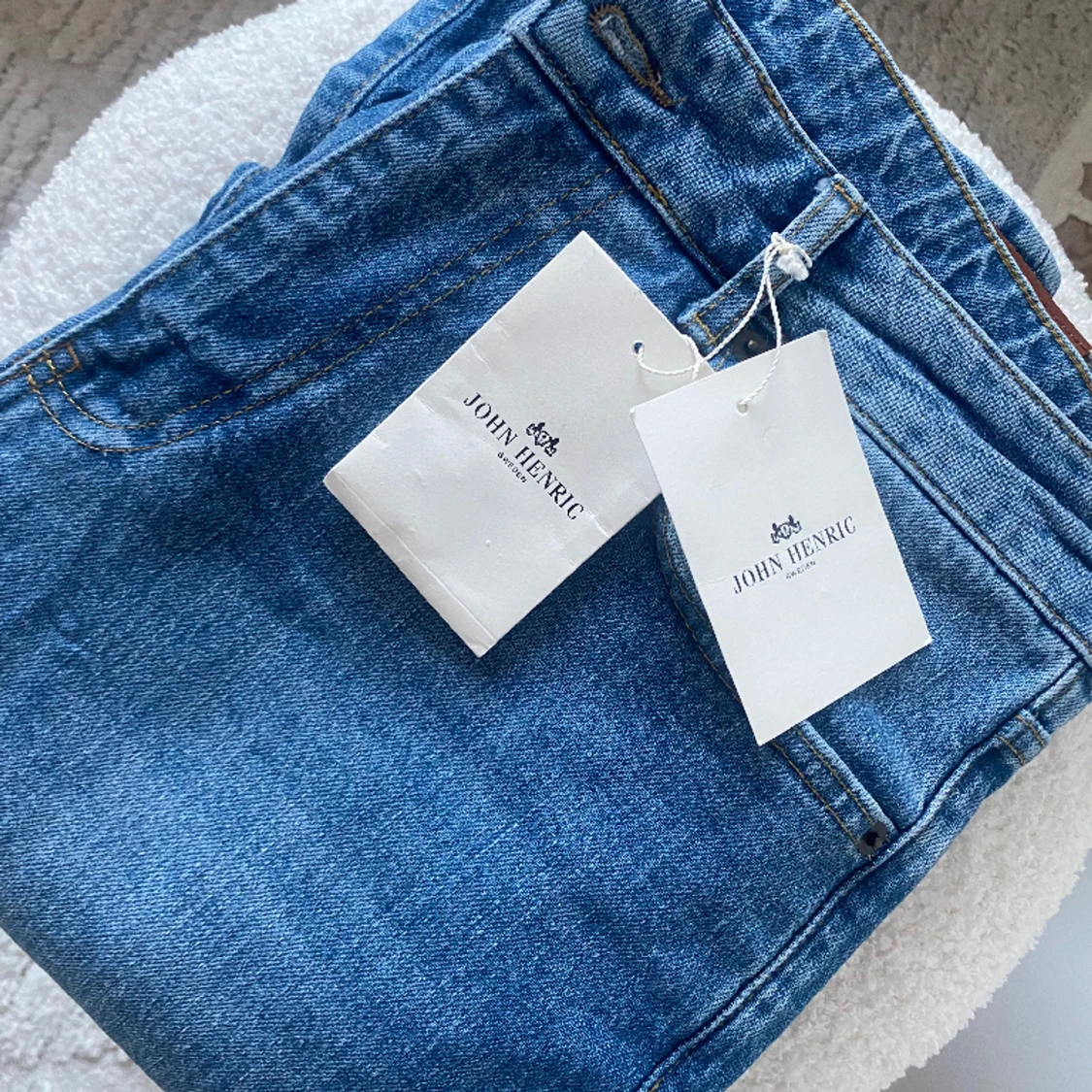 Oanvända John Henric Jeans
