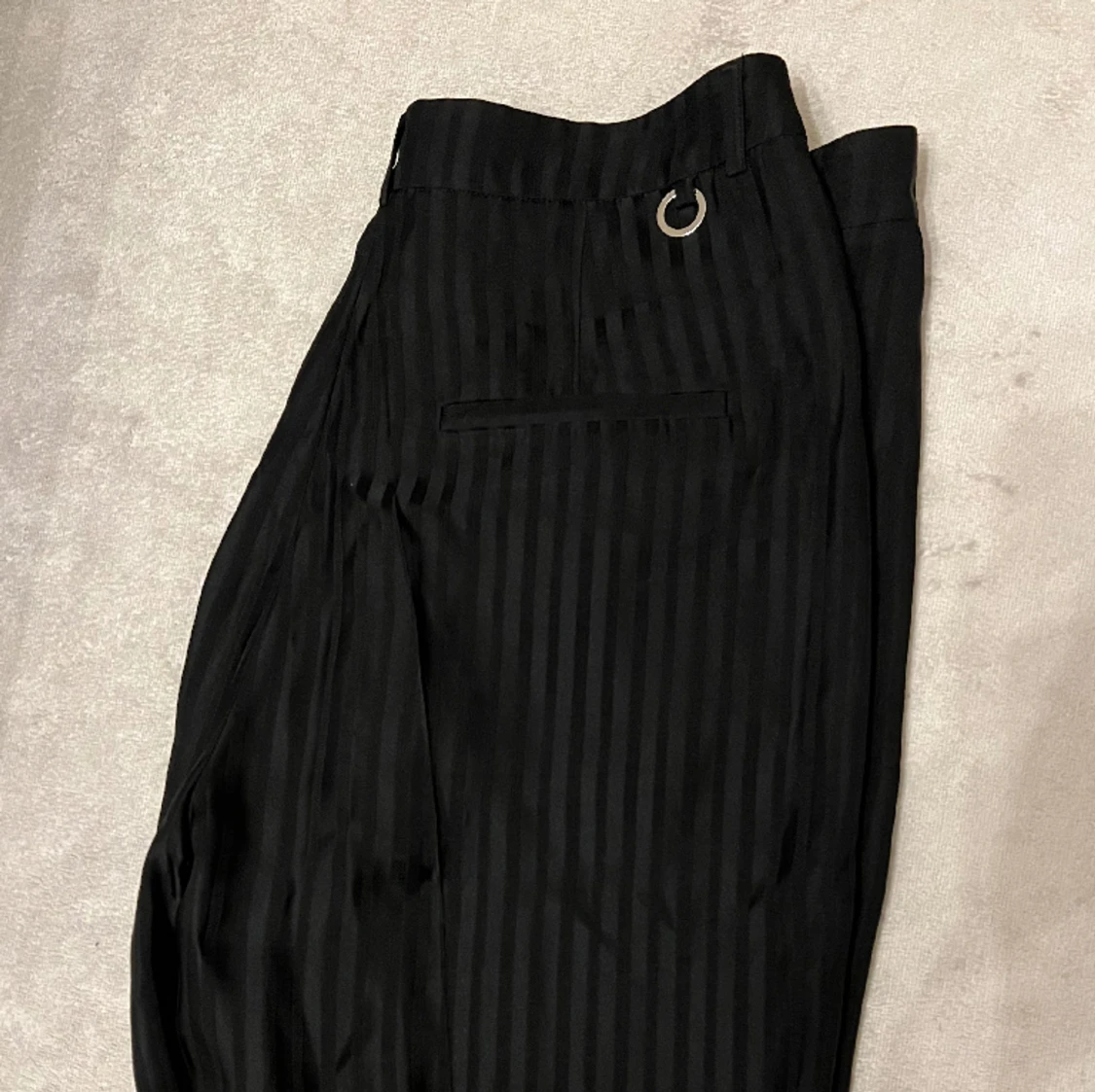 Kostymbyxor med slits, STOCKH LM