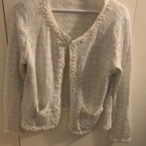 Cardigan  - Inga defekter sjukt snygg! Små glittrig också