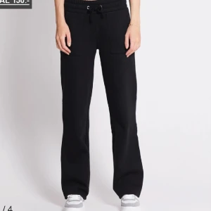 Mjukisbyxor - Trendiga mjukisar från lager 157. Köpta för 200kr. 