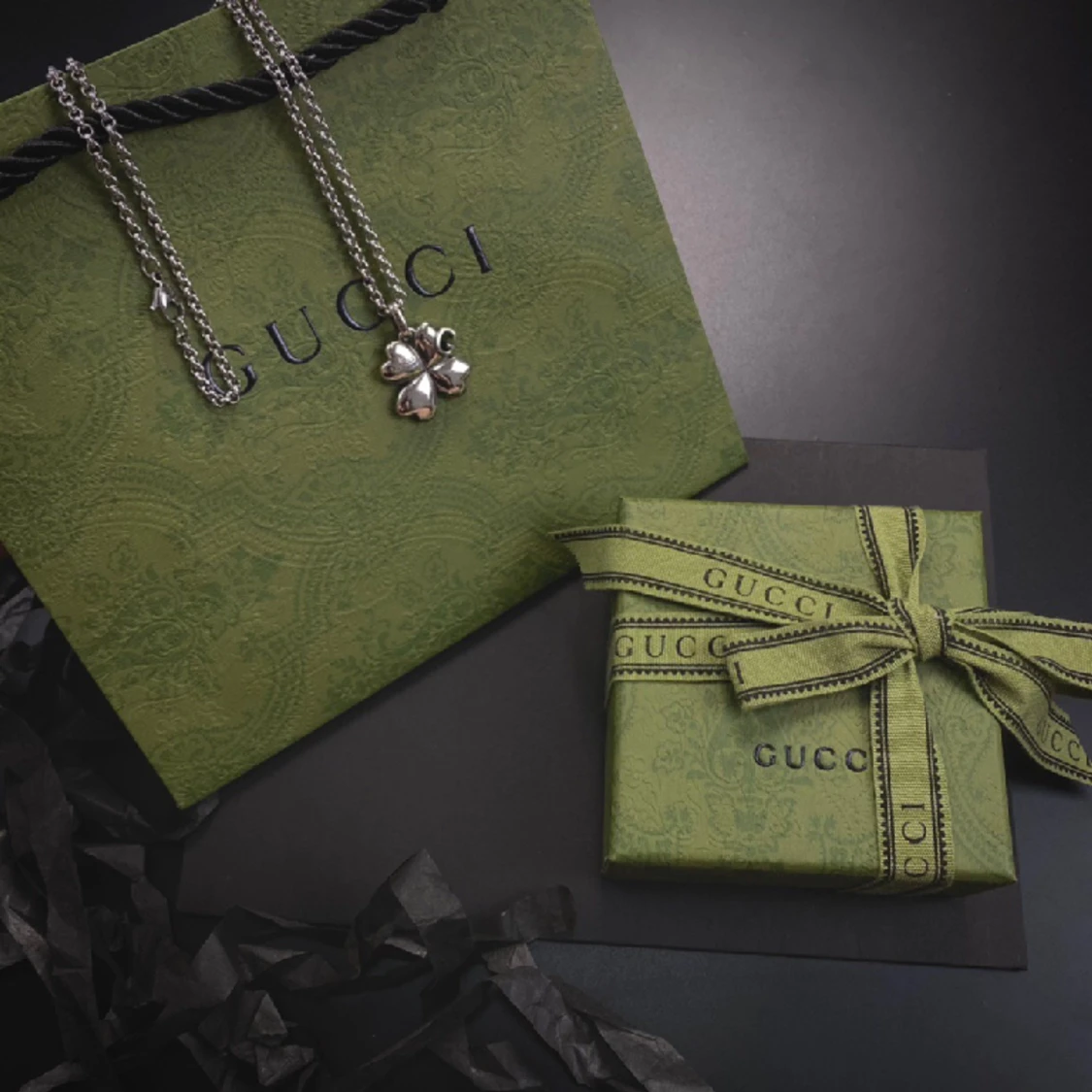 Gucci halsband  - 90