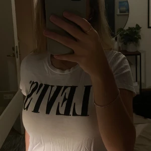Levis Tshirt  - Tshirt från Levis, storlek XS. Använd fåtal gånger. 