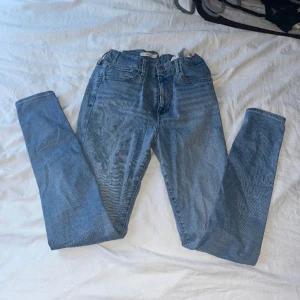 super skinny levi’s jeans  - 💕