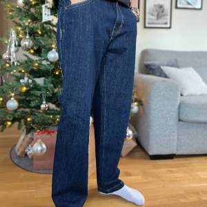 Ett par southpole jeans inköpta från zalando  En mörkblå färg  Rak modell  Storlek 31 Bra skick 