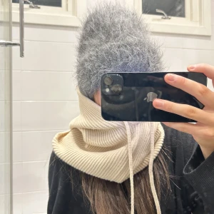 Balaclava - Stickad balaclava som tyvärr inte kommer till användning! 