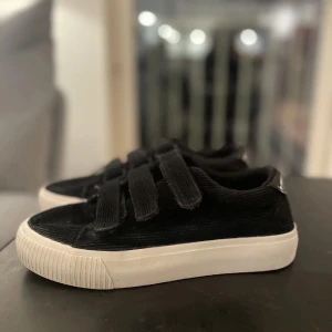 Svarta skor - Så snygga men används inte längre ❤️