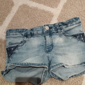 Shorts - Blåa shorts 