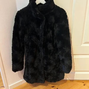 Pälsjacka - Super fin päljsjacka ifrån Ellos 🤍