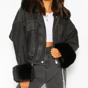 Svart jacka - Svart jacka