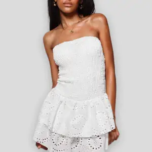 Söker denna snygga klänning ”night out dress” från meet me there❤️ I strl xxs/xs eller S/m