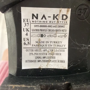 Skor  - Använd en gång. Storlek 37