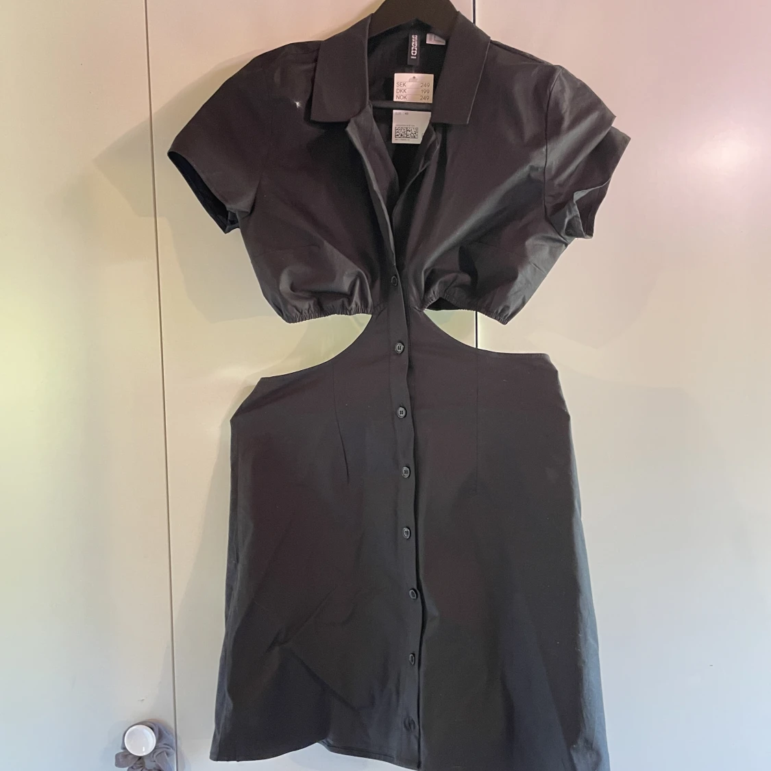 helt oanvänd klänning