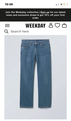 Los arrow weekday jeans - Säljer mina low arrow byxor ifrån weekday, pågrund utav att dem blivit försmå men bara användt fåtal ggr💓  nypris 500kr, skriv t mig för fler bilder