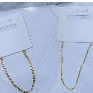 Edblad armband - Säljer nu mitt älskade armband från edblad (HÖGER) som endast är använt i 2 veckor cirka så är precis som NYTT❤️ inga defekter! Säljer för 200 kr & nypris är 350 kr!💕ROSTFRITT🤝skimrar i dagsljus & ser så lyxigt ut. 