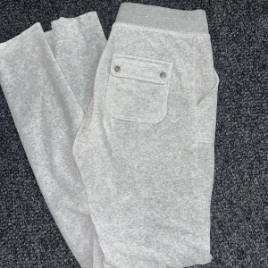 Juicy couture byxor - Juicy byxor i storlek s i fint skick