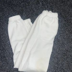 Mjukisbyxor - Mjukisbyxor från gina tricot i storlek xxs i fint skick.