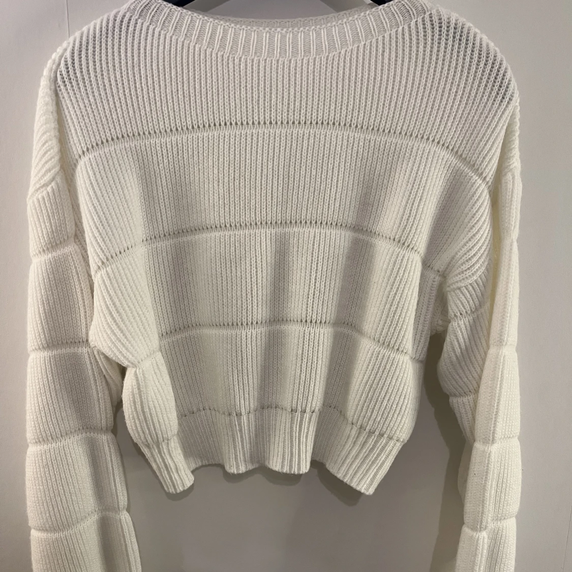 Vit stickad tröja - 90