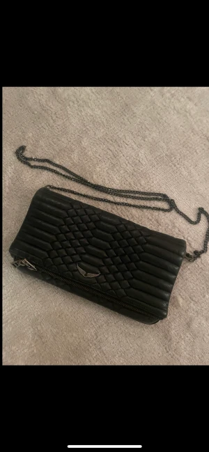 Zadig väska - Zadig väska  Köpt för 4559kr Säljer för 2200 