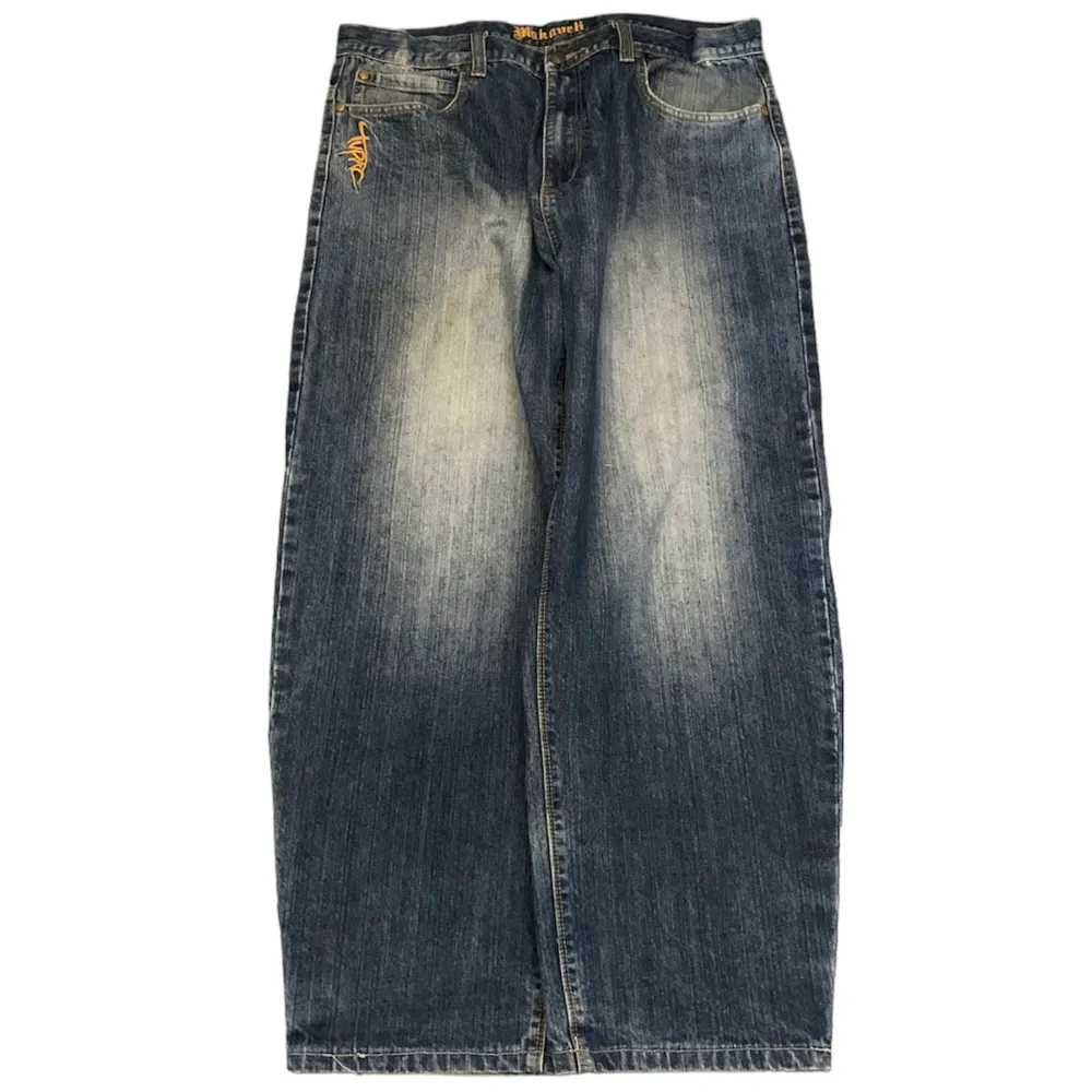 Vintage baggy jeans från Tupacs märke Makaveli. Storlek 38x32. Använd gärna köp nu!. Jeans & Byxor.