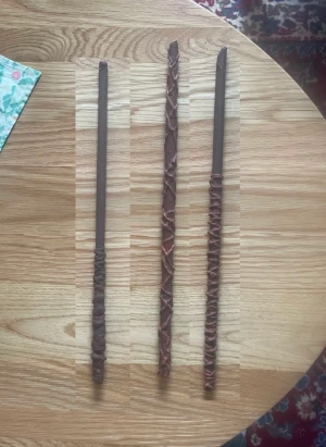 Trollstavar Harry Potter - Säljer dessa Harry Potter trollstavar för barn som är intresserade i Harry Potter. 75kr/st. Köper man alla 5 kan man få dem för 350kr. Kontakta mig vid frågor eller intresse. :)