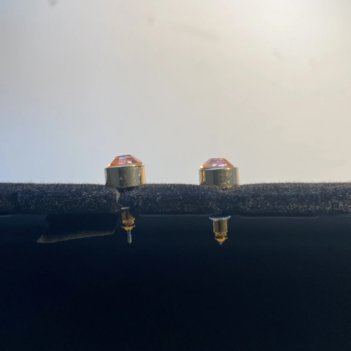 Ijus orangea örhängen 👌 - 25