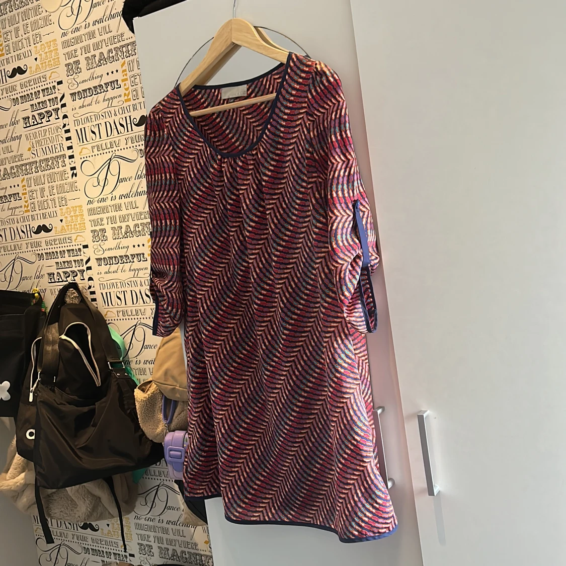 Färgglad klänning  - 90