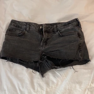 Lågmidjade shorts - Jeansshorts från hm som är lågmidjade