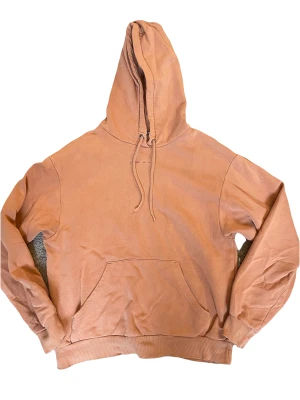 Monki hoodie - Orange godis från Monki som bara används ett par fåtal gånger