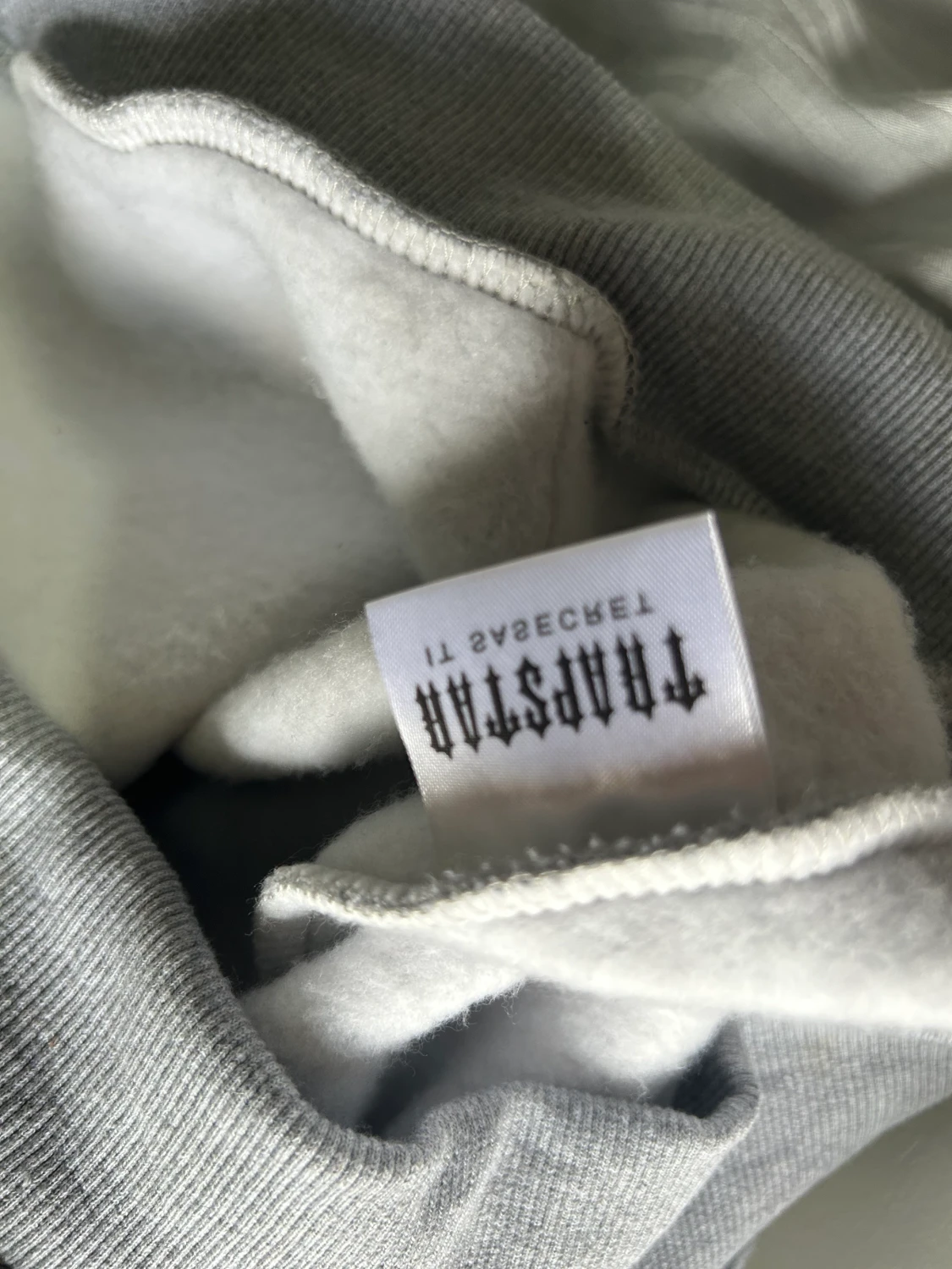 trapstar hoodie  - 90