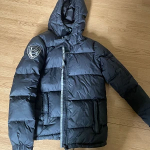 Dbrand dunjacka - Tjock dunjacka i storlek M