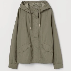 Jacka - oanvänd jacka från H&M 