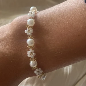 Armband  - Kan göras i önskad storlek! Pärlor i glas och akryl 