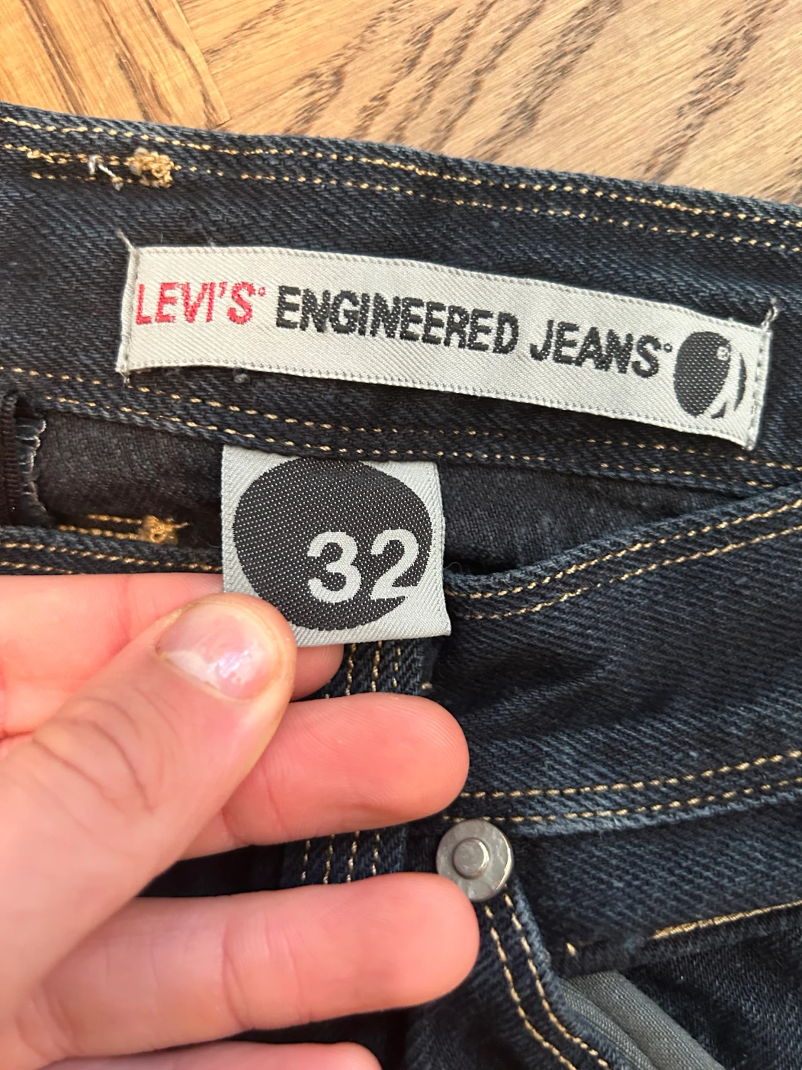 LEVIS ENGINEERED JEANS - 90
