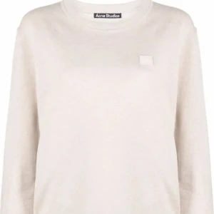 Acne Studios tröja  - Säljer min acne studios collegetröja, sparsamt använd!  Köpt för 2000kr säljer för 800kr! 9/10 i skick! Storlek: xs men passar också S