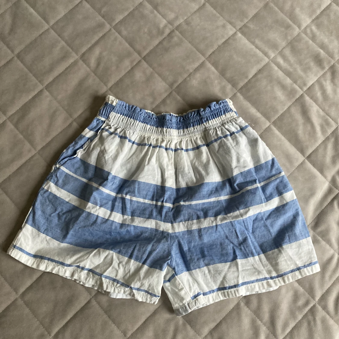 Luftiga shorts