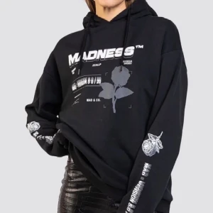 Hoodie med tryck - Supercool och bekväm oversized hoodie köpt på madlady för några år sedan. Använd fåtal gånger och fortfarande i toppen skick.☺️  Pris kan diskuteras, men köparen står alltid för frakt💕🥰