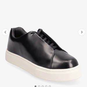 Eytys  - Eytys i jätte bra skick!! Har lagt upp massa nytt så checka min profil!!