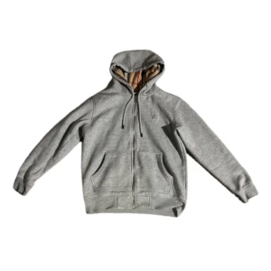 Grå burberry hoodie - Super fin burberry hoodie 9/10 skick