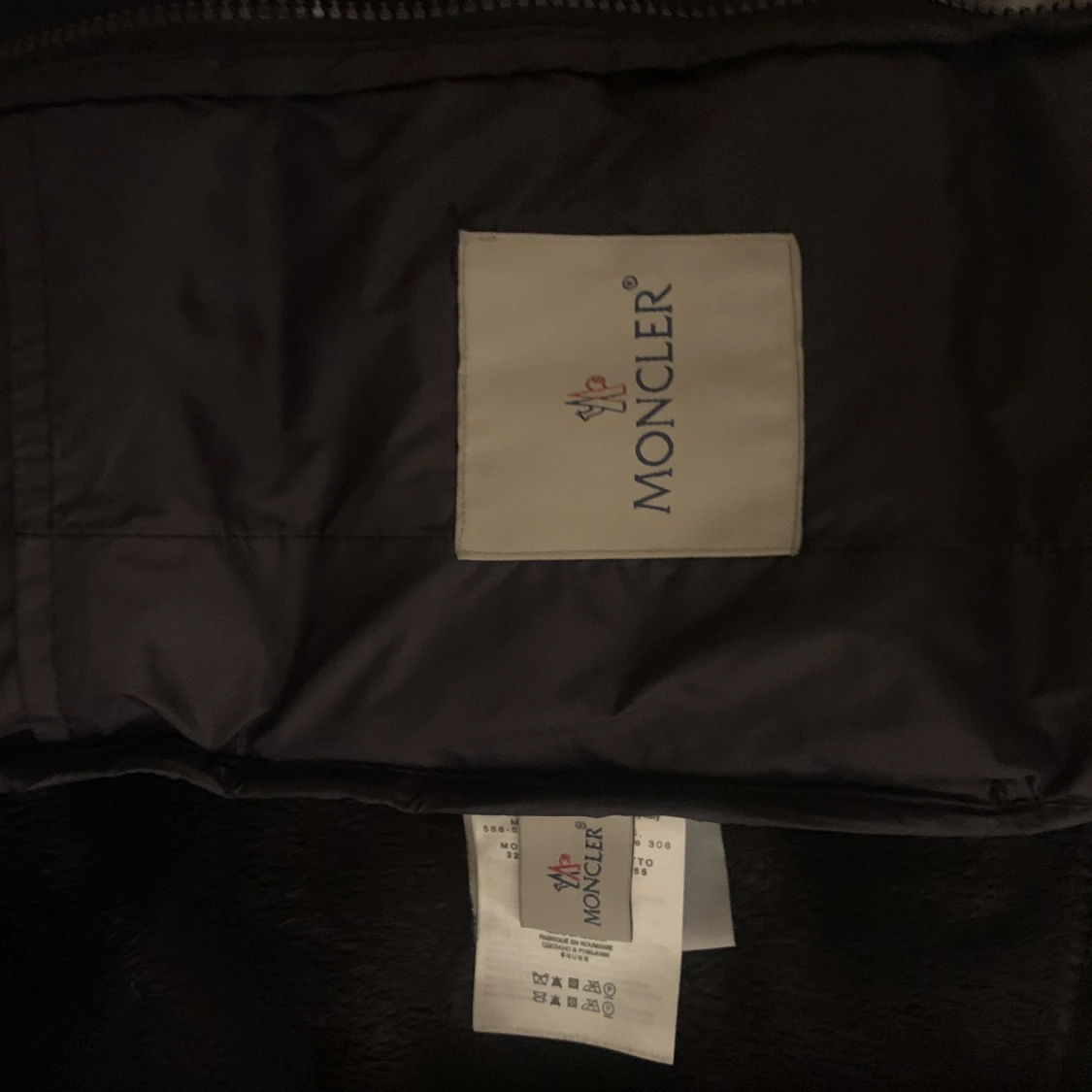 Äkta Moncler jacka - 91