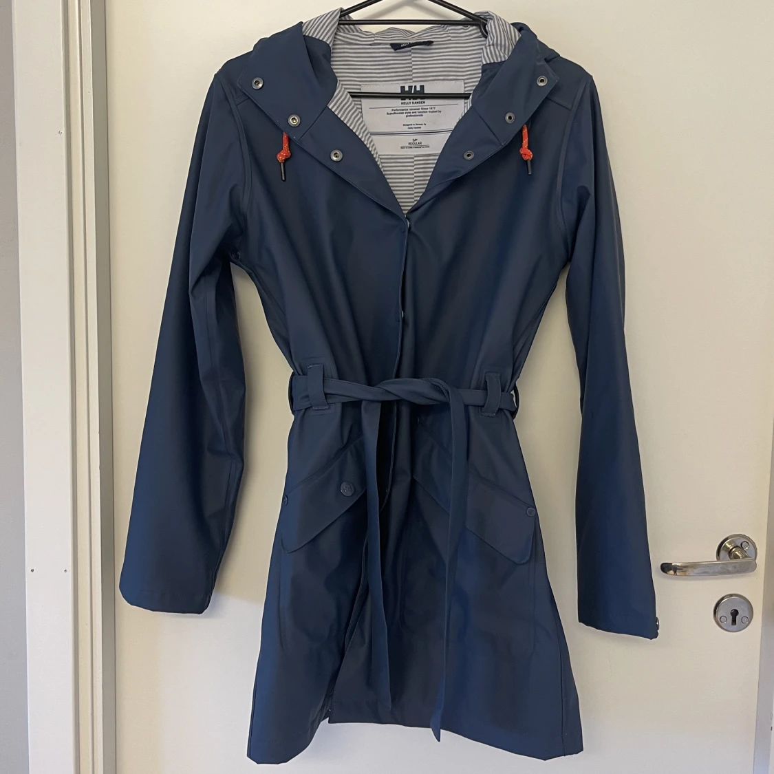 Helly Hansen regnjacka storlek S blå